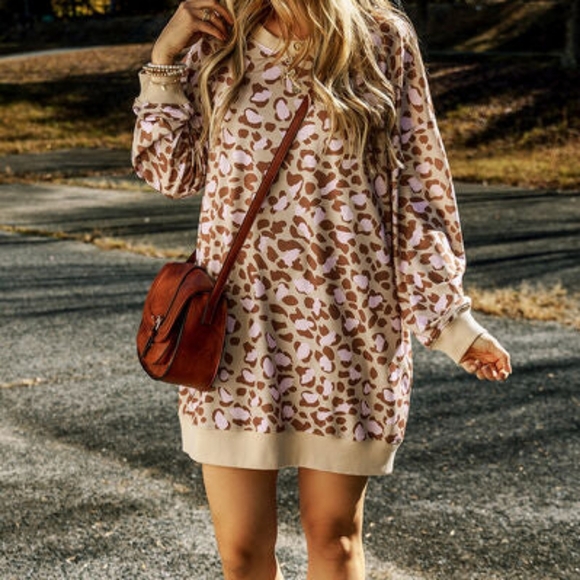 Dresses & Skirts - New Leopard Round Neck Long Sleeve Dress. Size Small